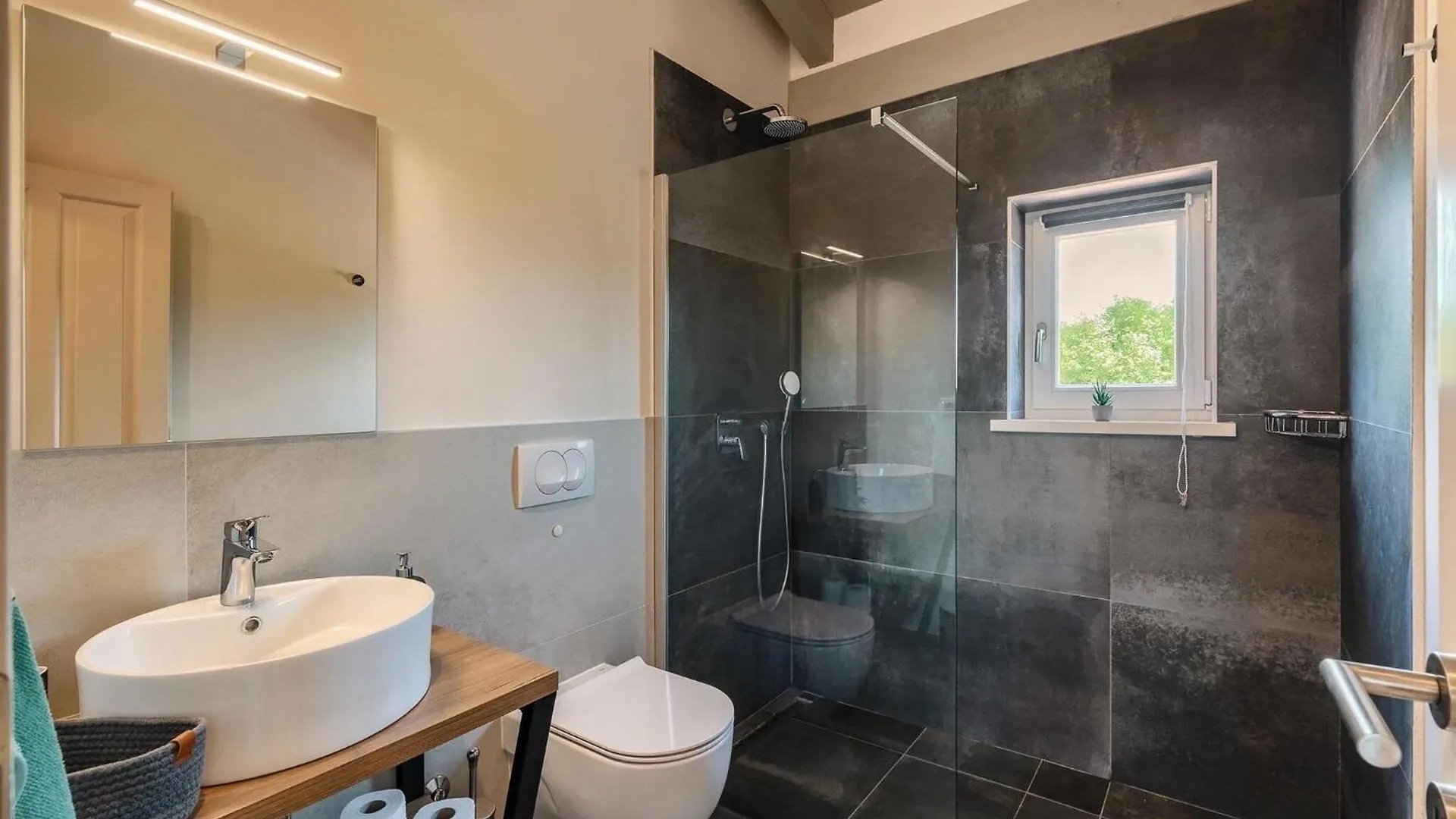 Beautiful Home In Maruzini With Sauna 크로아티아